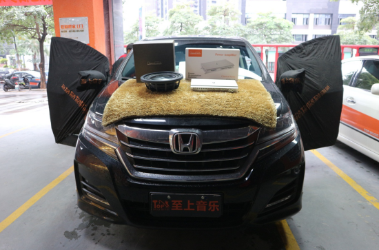 钟爱于歌剧世家！本田艾力...