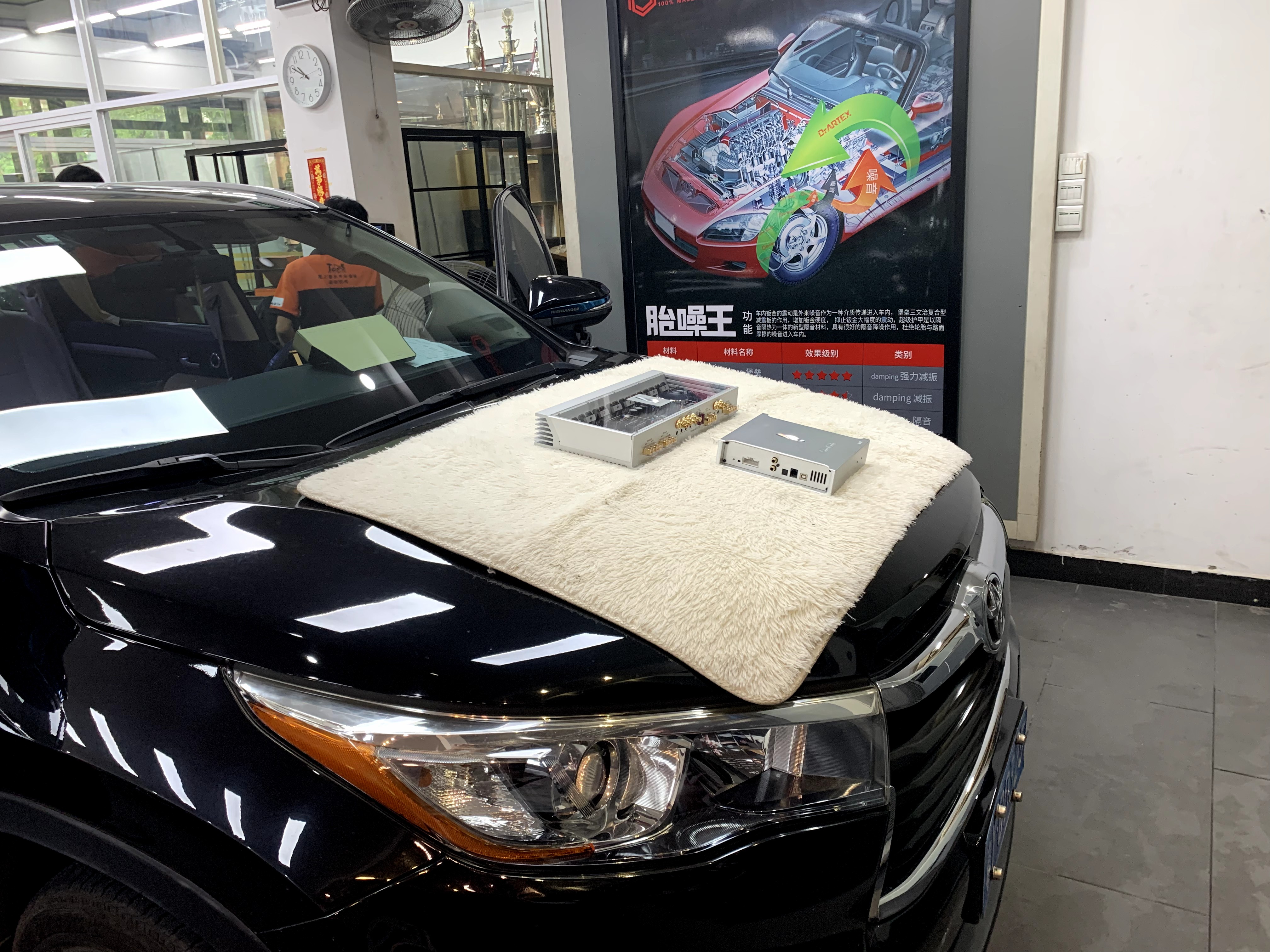 丰田汉兰达改装歌剧世家汽...