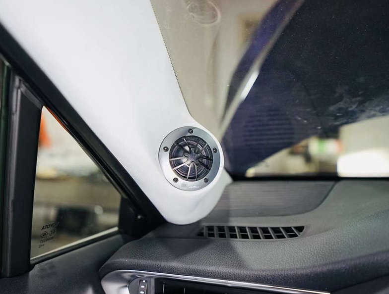 丰田凌放改装歌剧世家音响...