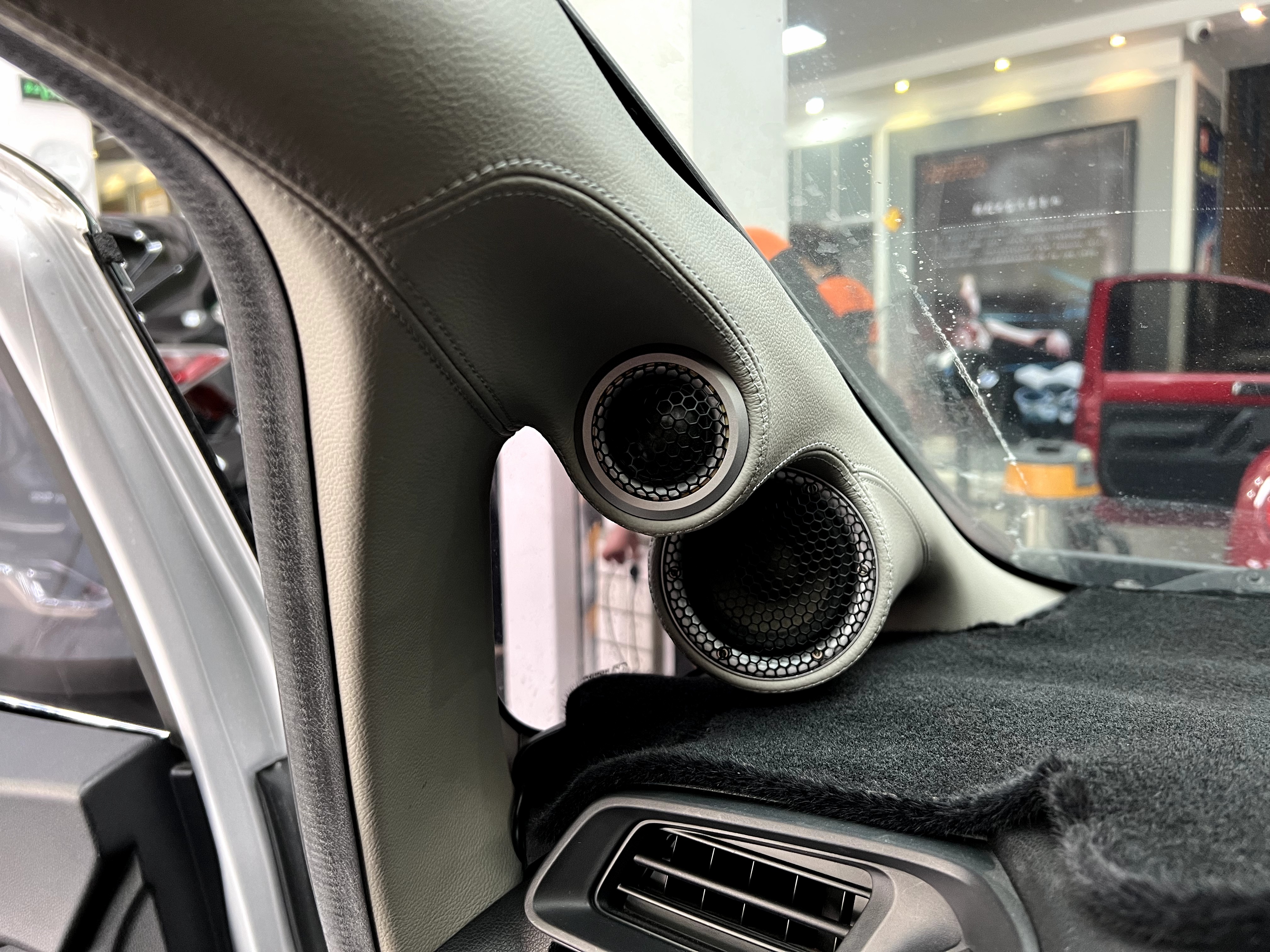 本田飞度改装歌剧世家音响...