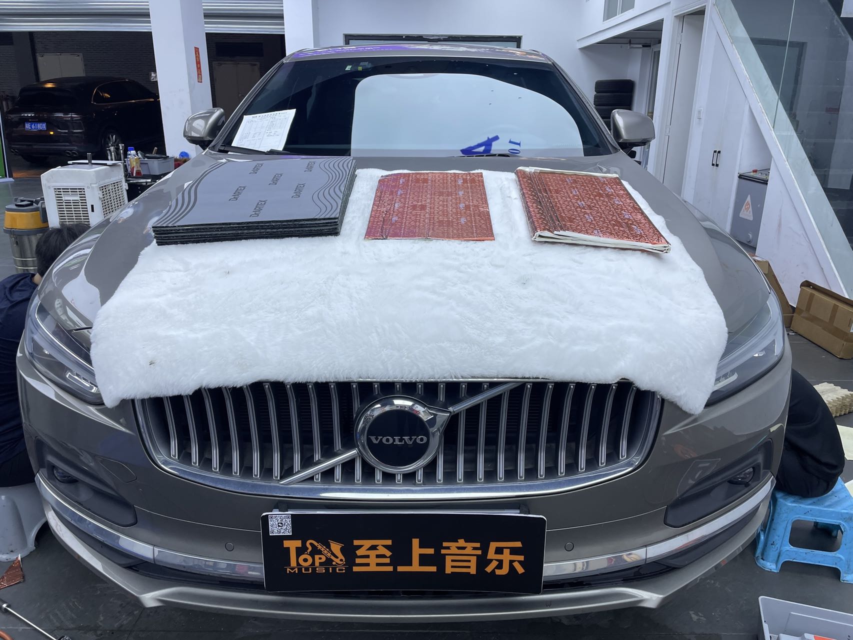 沃尔沃S90四轮隔音，为...