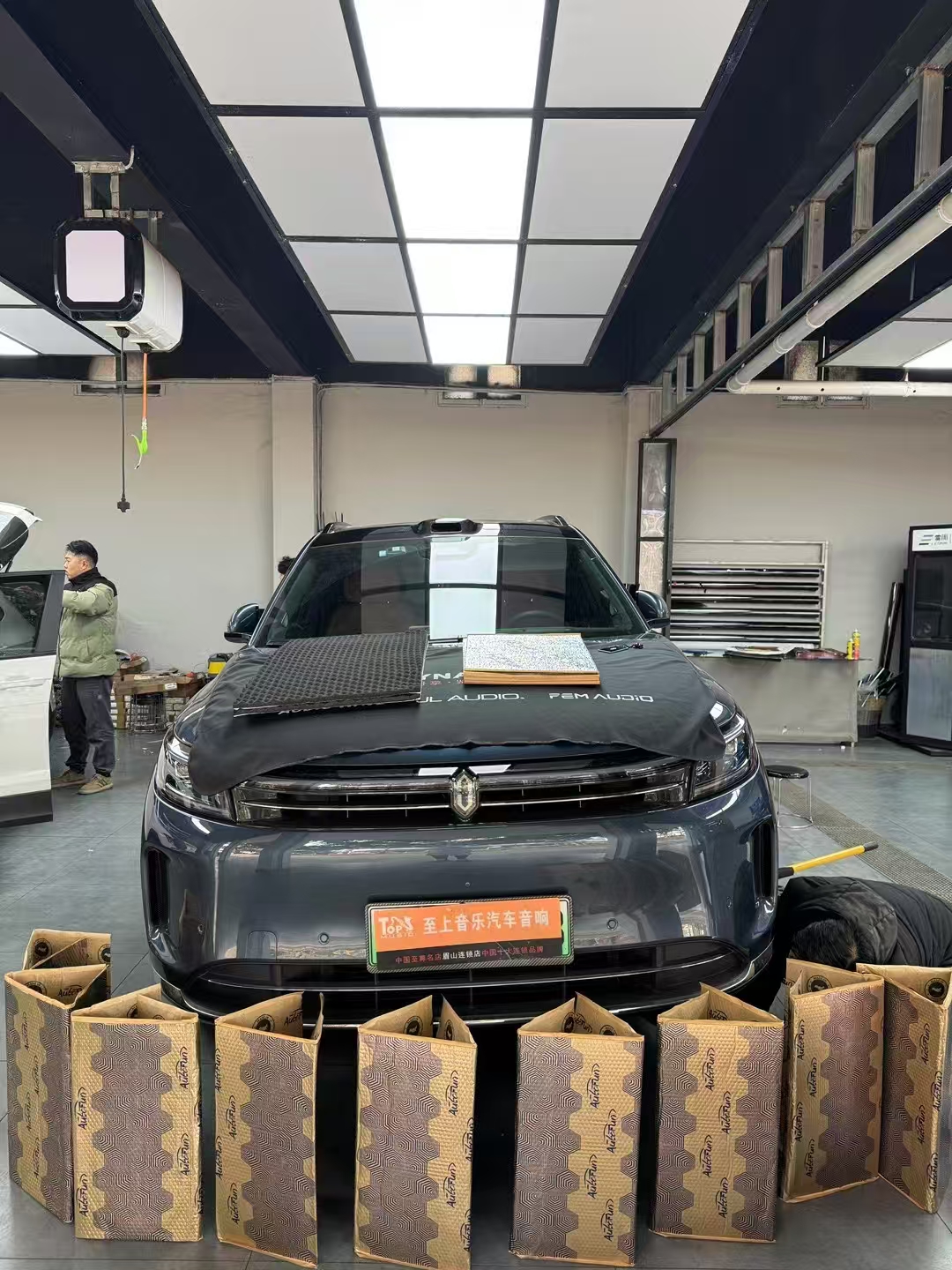 问界M7四轮四门隔音，出...