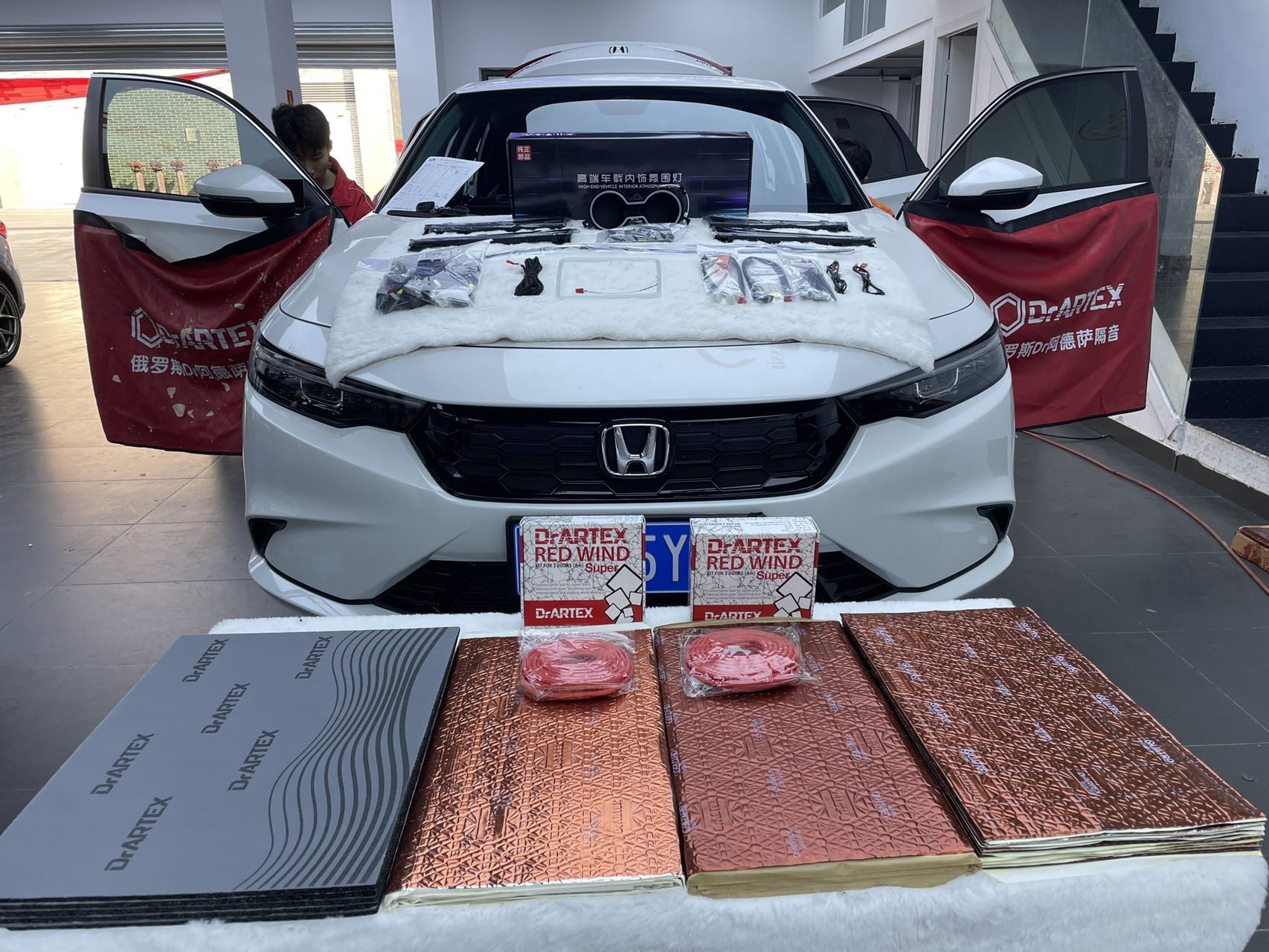 本田型格四门四轮隔音，让...