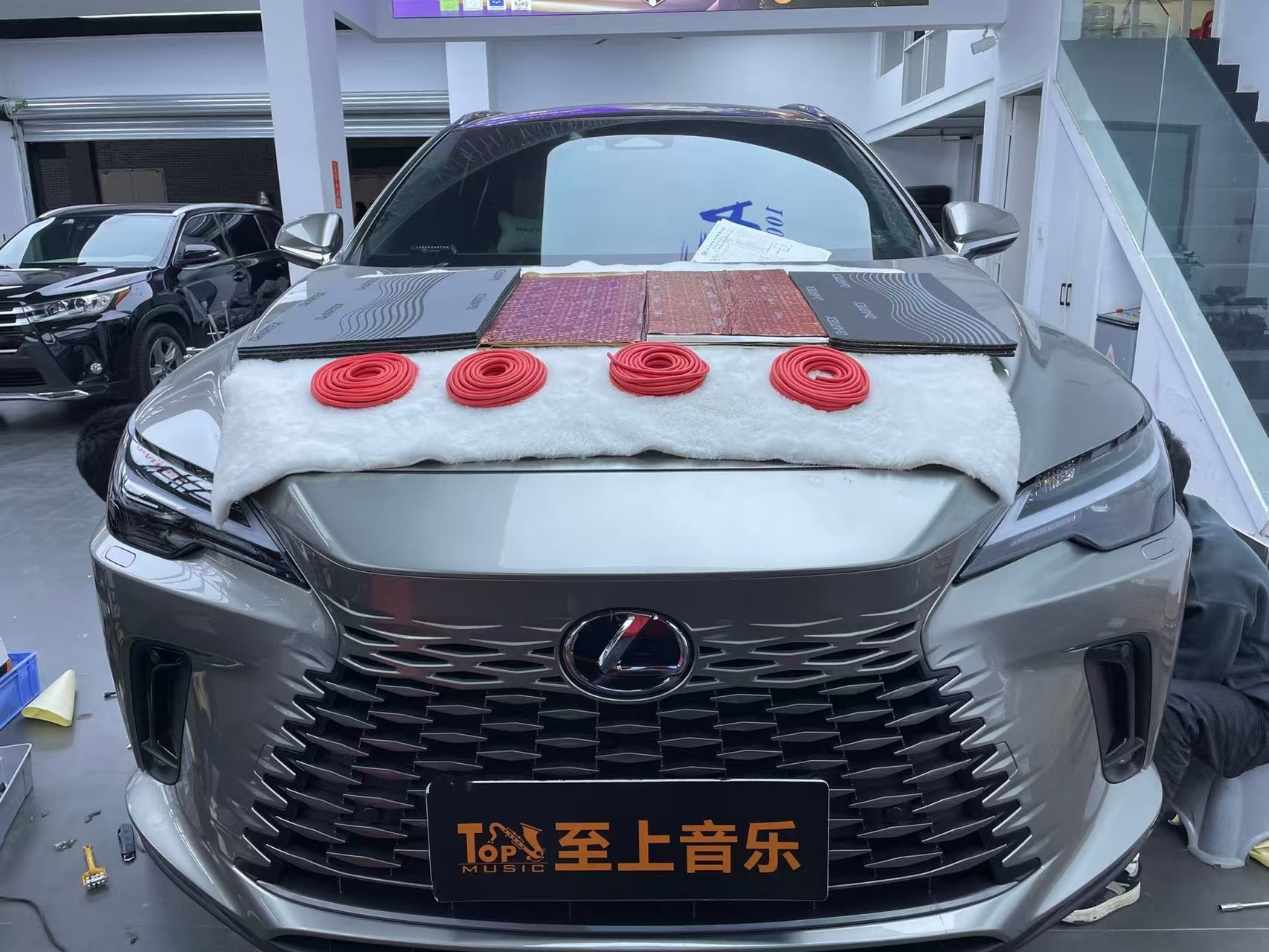 雷克萨斯RX350h隔音升级，为驾驶增添宁静与舒适