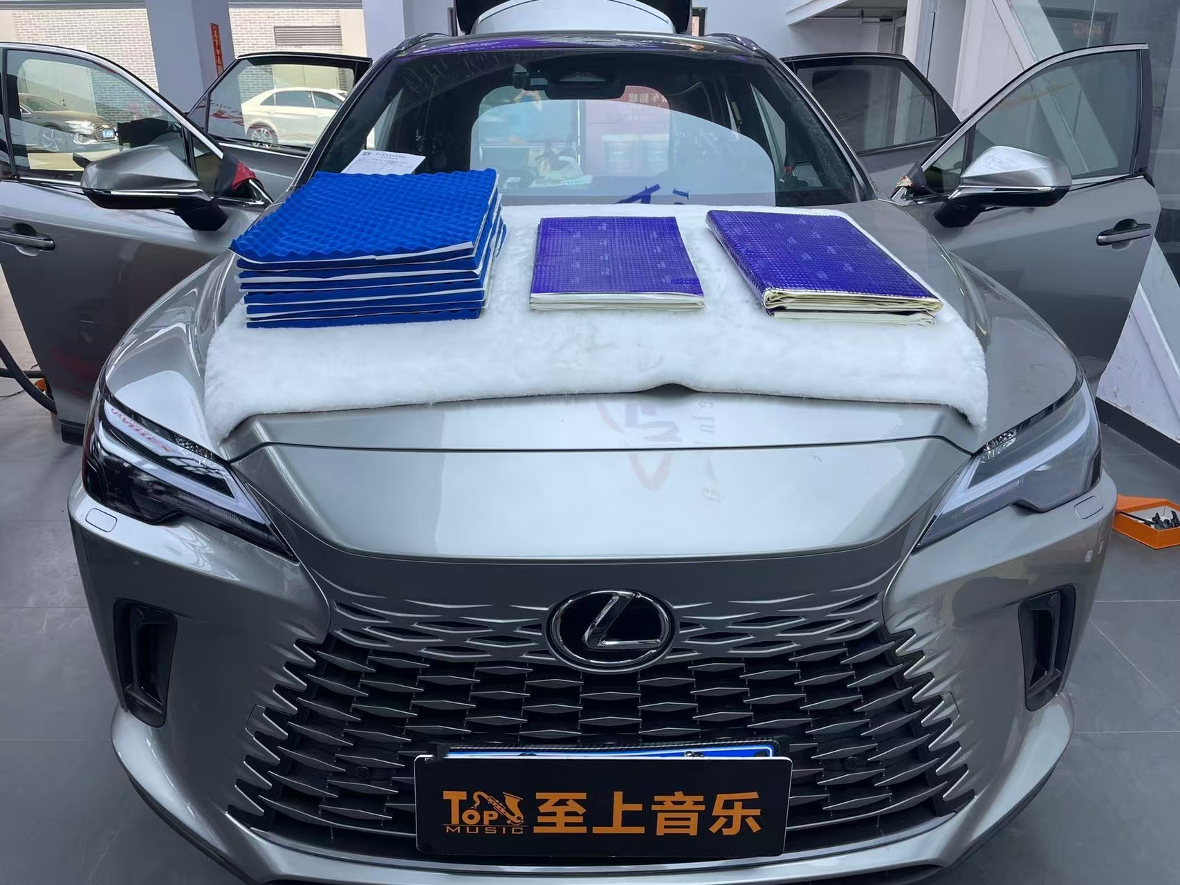 雷克萨斯RX350h隔音升级，开启安静舒适驾驶生活