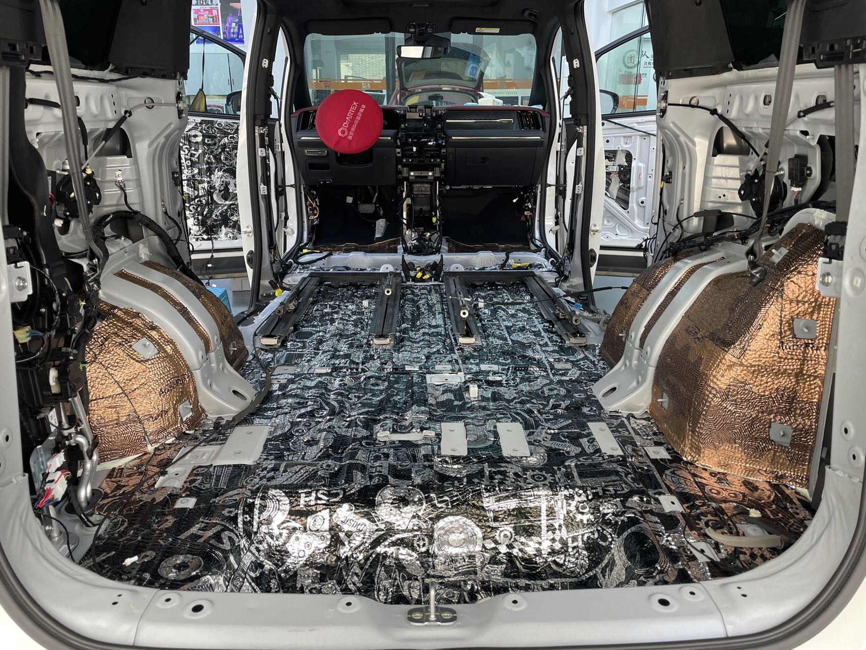 传祺M8隔音升级，开启安...传祺M8隔音升级，开启安...