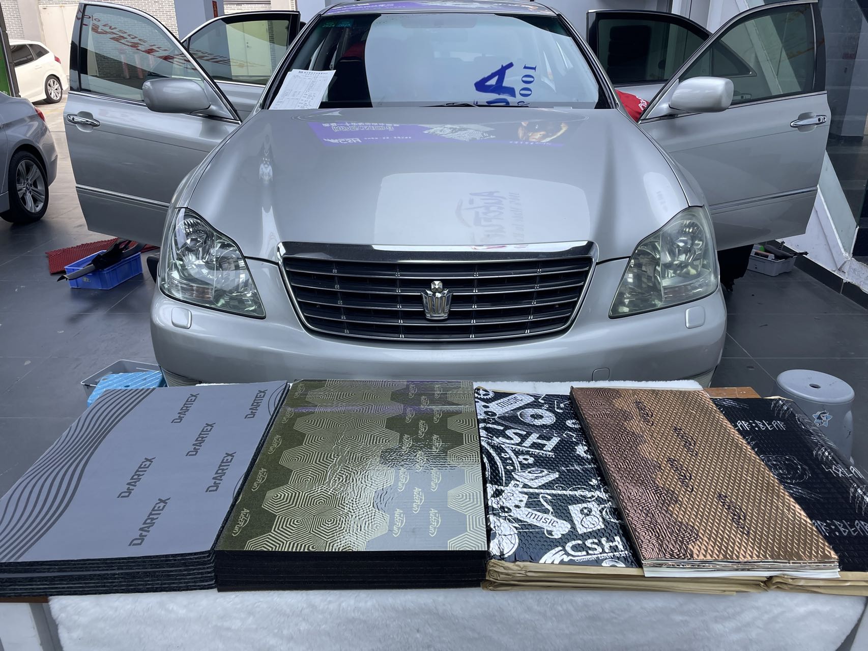 丰田皇冠隔音升级，不让噪...