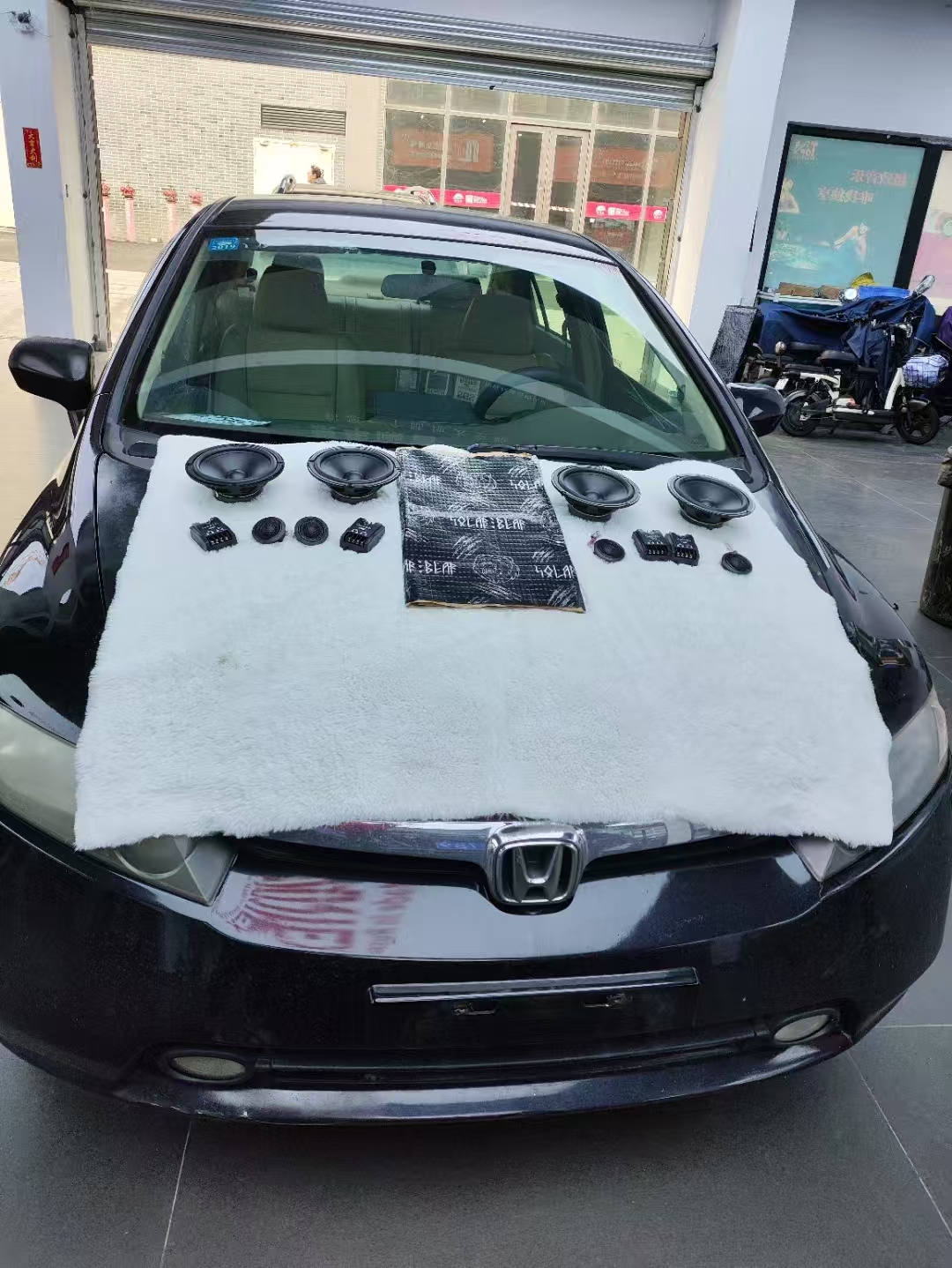 八代思域音响升级，上下班堵车也能嗨起来